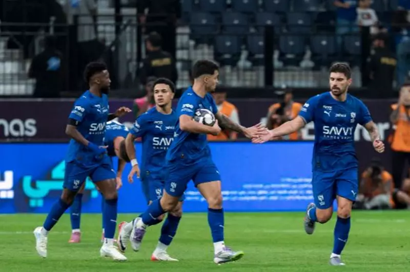 الأول في الشرق الأوسط.. الهلال يطلق طائرته الخاصة بهوية النادي الكاملة
